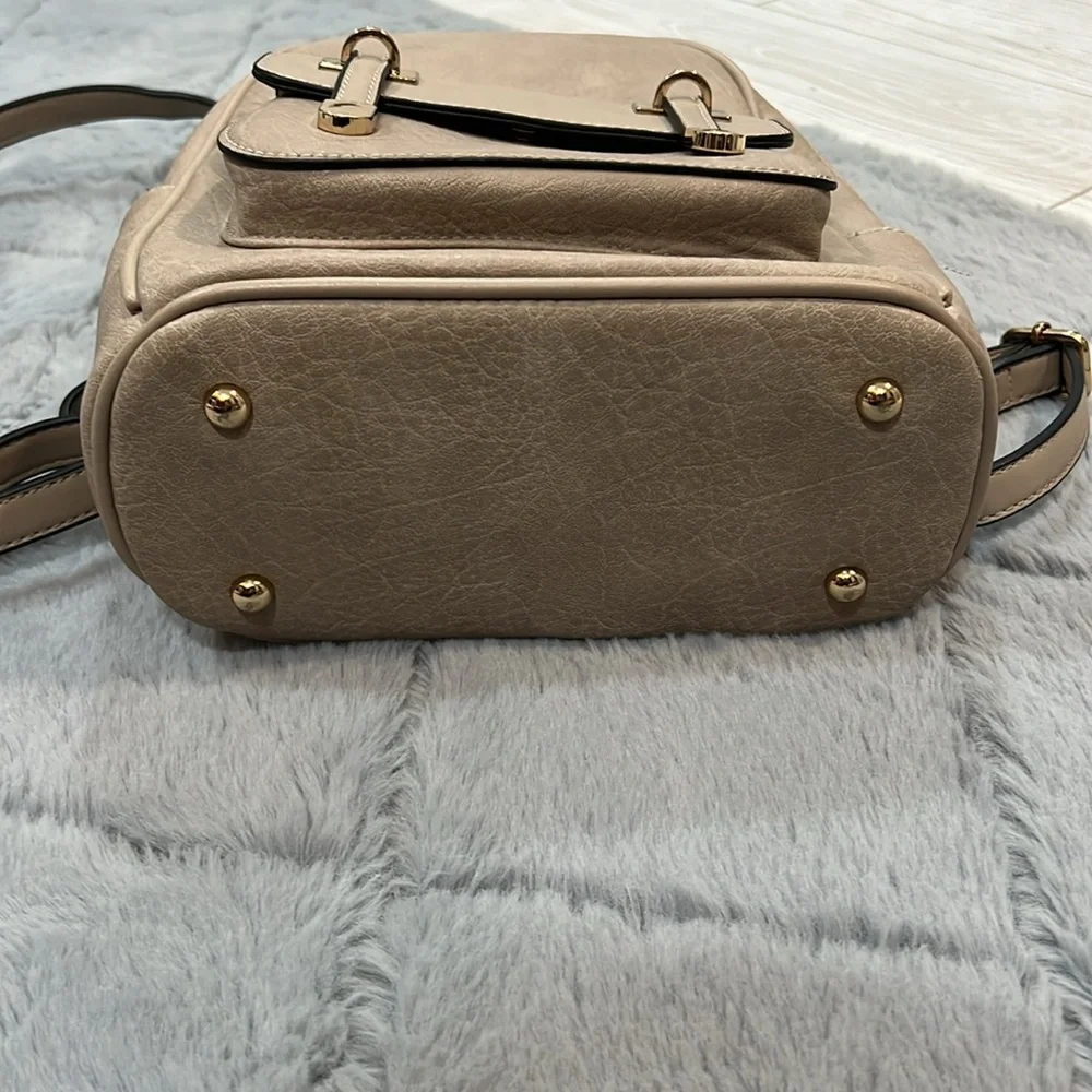 Women’s mini book bag